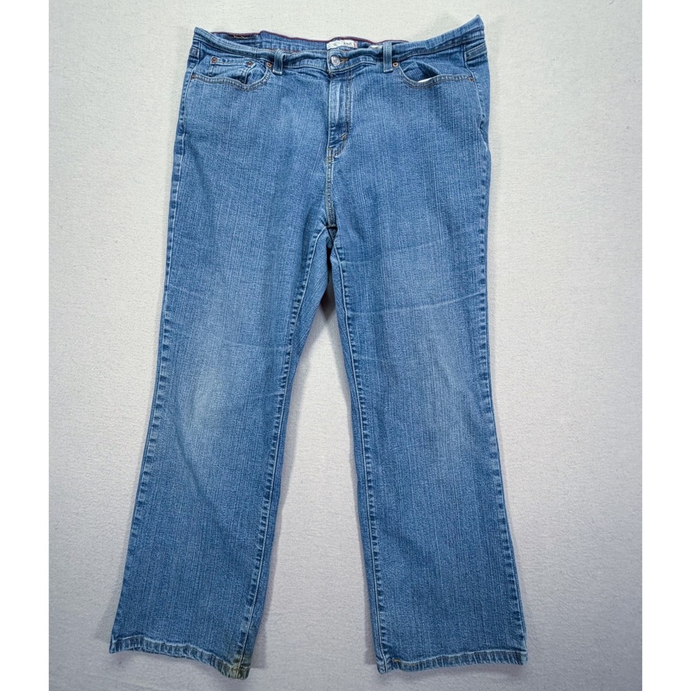 Levi's Women Jeans Relaxed Bootcut‎ Blue 550 Mid Wash Stretch Denim Size 22M